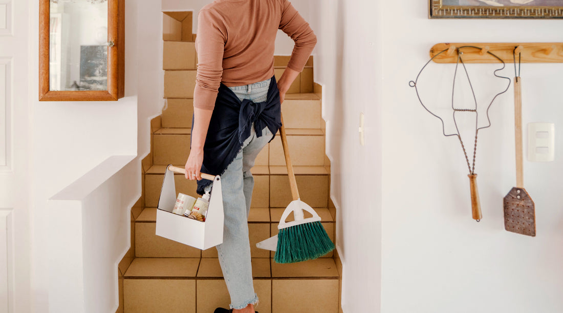 Easy Spring Cleaning List (Room by Room)
